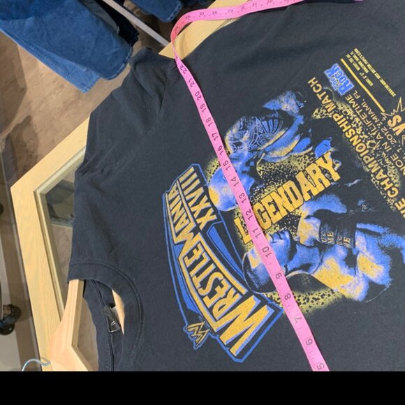 WWE Wrestlemania 2012 (Rare) Cena VS the Rock T-Shirt - Size Medium - Picture 14 of 14